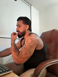 Ryan_Black3 webcam model stream image