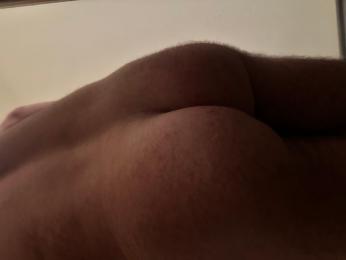 KrefeldK webcam model stream image