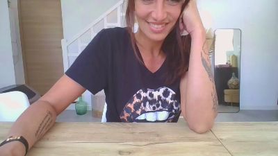 GloryZavatrash webcam model stream image