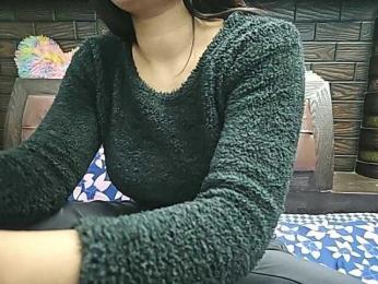 Dollmeenu webcam model stream image