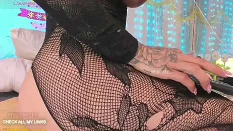 ohyesly_ webcam model stream image