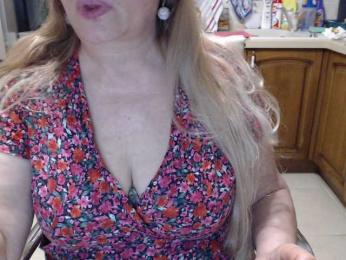 MonaMonako webcam model stream image