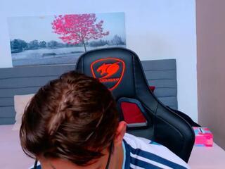 Troy Efron webcam flirt4free model stream image