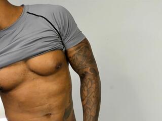Xander Strongs webcam model stream image