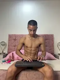 Spicy_Clay webcam model stream image