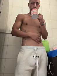 Spicy_Clay webcam model stream image