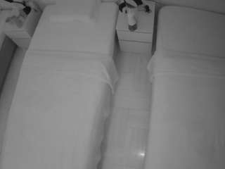voyeurcam-julmodels-bed-5 webcam camsoda model stream image