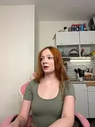 Radiants_two webcam stripchat model stream image