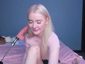 LillieBerry webcam model stream image