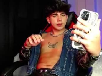 lylebennett_ webcam model stream image