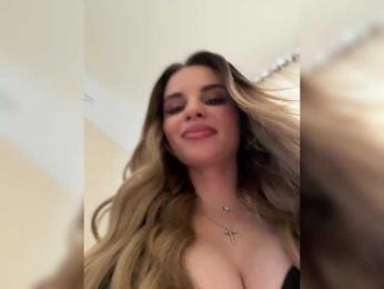 LedyMiya webcam model stream image