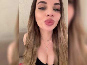 LedyMiya webcam model stream image