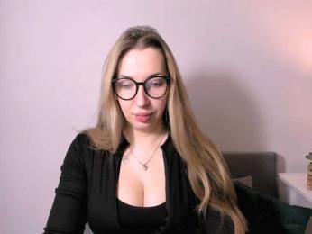 AriaBeauty webcam model stream image