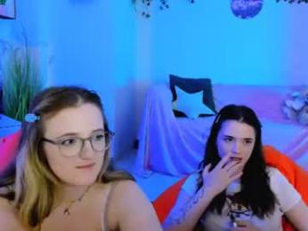 liana_kisses webcam model stream image
