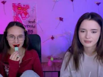 liana_kisses webcam model stream image