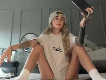 lonelly_lolly98 webcam chaturbate model stream image