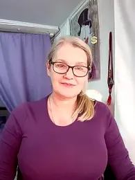 irinamaux webcam model stream image