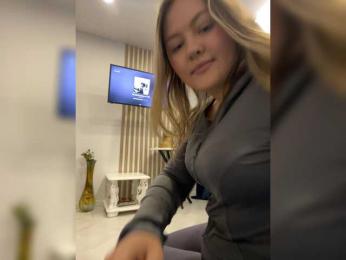 SunshineEmma webcam bongacams model stream image