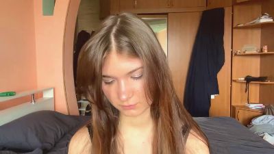 FloraFurlough webcam model stream image