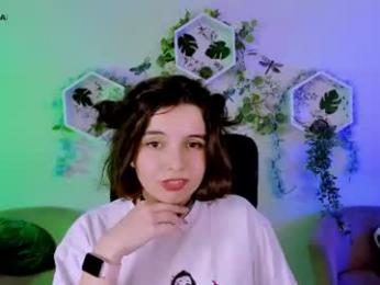 emma_bless_ webcam model stream image