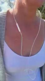 Honeybee__x webcam model stream image