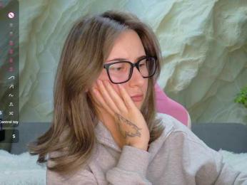 Unearthly webcam model stream image