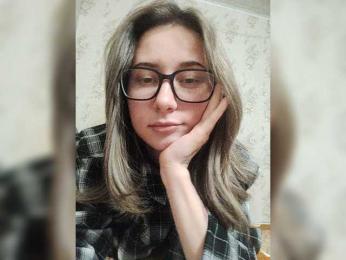 Unearthly webcam model stream image