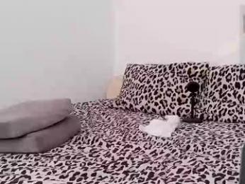 leonlure webcam model stream image