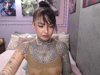 LolaRouse webcam bongacams model stream image