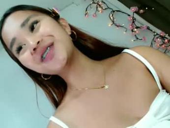 naughtymuse_ webcam model stream image