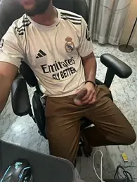 Kartikkartik8595 webcam model stream image