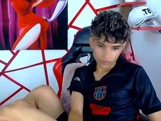 chris-evans77 webcam camsoda model stream image