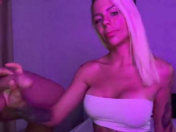 AliksRay webcam model stream image