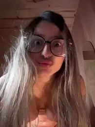 AliceStone19 webcam model stream image