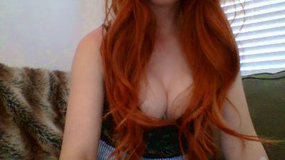 Tillybee webcam model stream image