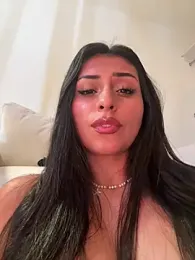 sweetAli_ webcam model stream image