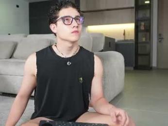 theohawke_ webcam model stream image