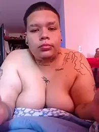 Yulian_bigclit7 webcam stripchat model stream image