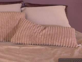 ellediane webcam camsoda model stream image