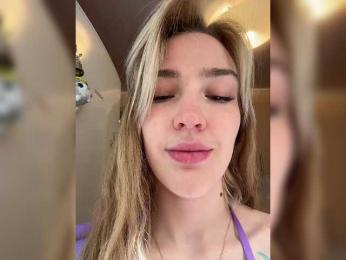AlinnaAnnila webcam model stream image