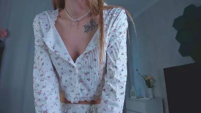 ElviraYorio webcam model stream image