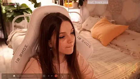 linessssa webcam model stream image