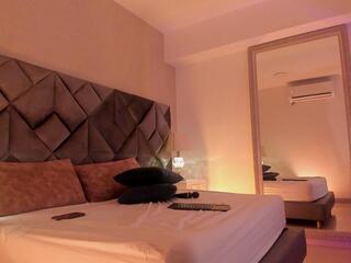 Leiza Thompson webcam flirt4free model stream image