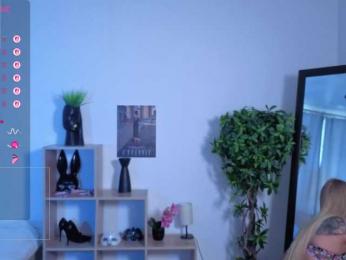 EmilyBlare webcam model stream image