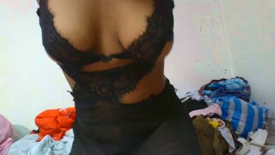 Elysa webcam model stream image