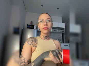 v_-_-_v webcam model stream image