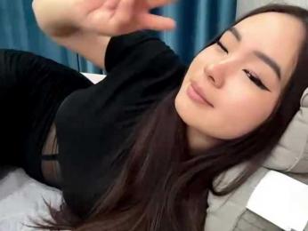 LatrishaAltigs webcam bongacams model stream image