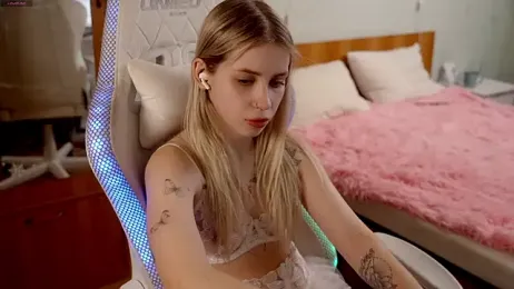 ho1yho1e webcam stripchat model stream image