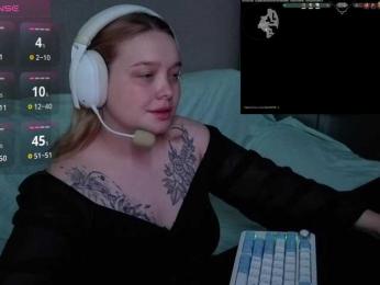AlinaAdams webcam model stream image