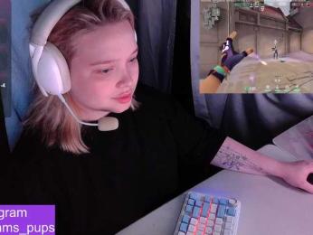 AlinaAdams webcam model stream image